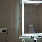Modern At * Τίρανα