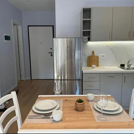 Apartment Modern At Tirana